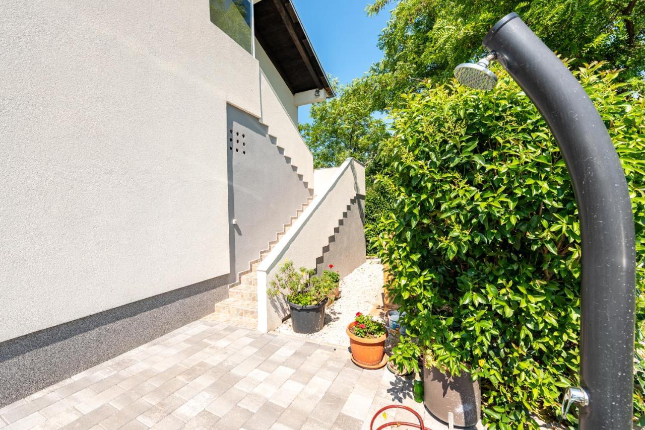 Apartment Noa'S Garden Bibinje Exteriör bild